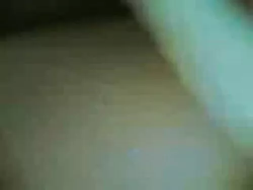 Fata cu sâni de sili ...
